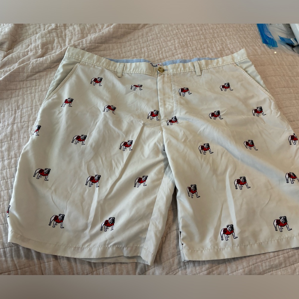 Ovation Georgia Bulldogs khaki shorts men’s 42